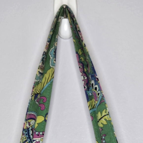 Vera Bradley Tote in Emerald Paisley Retired‎ 2014 Pattern